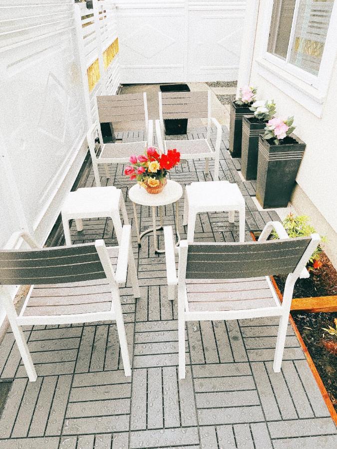 Entire New Cozy And Modern 2-Storey House Vancouver Exterior foto